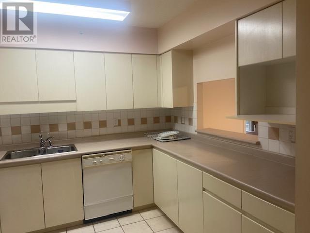 703 8246 LANSDOWNE ROAD, Richmond