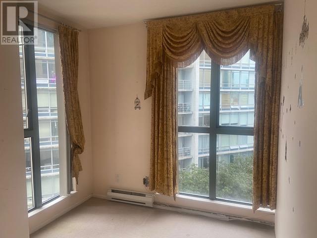 Listing Picture 8 of 17 : 703 8246 LANSDOWNE ROAD, Richmond / 烈治文 - 魯藝地產 Yvonne Lu Group - MLS Medallion Club Member