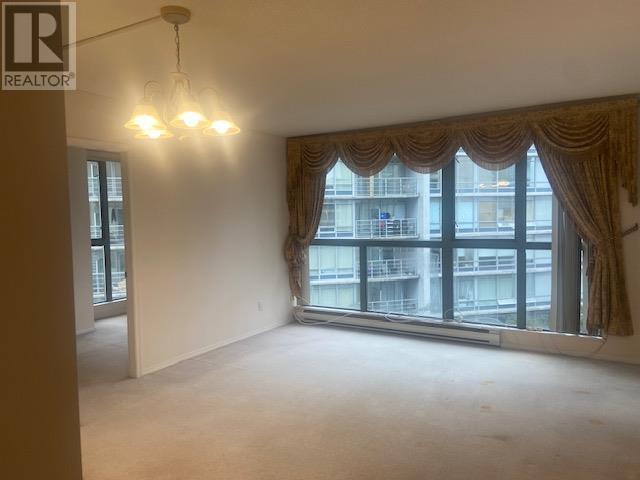 Listing Picture 5 of 17 : 703 8246 LANSDOWNE ROAD, Richmond / 烈治文 - 魯藝地產 Yvonne Lu Group - MLS Medallion Club Member