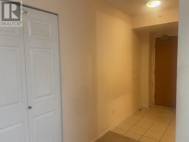Listing Picture 11 of 17 : 703 8246 LANSDOWNE ROAD, Richmond / 烈治文 - 魯藝地產 Yvonne Lu Group - MLS Medallion Club Member