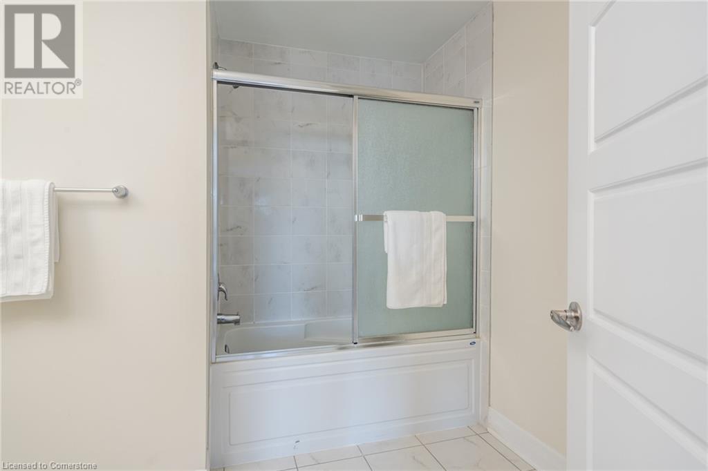 31 Forest Ridge Avenue, Waterdown, Ontario  L8B 1V5 - Photo 18 - 40687157