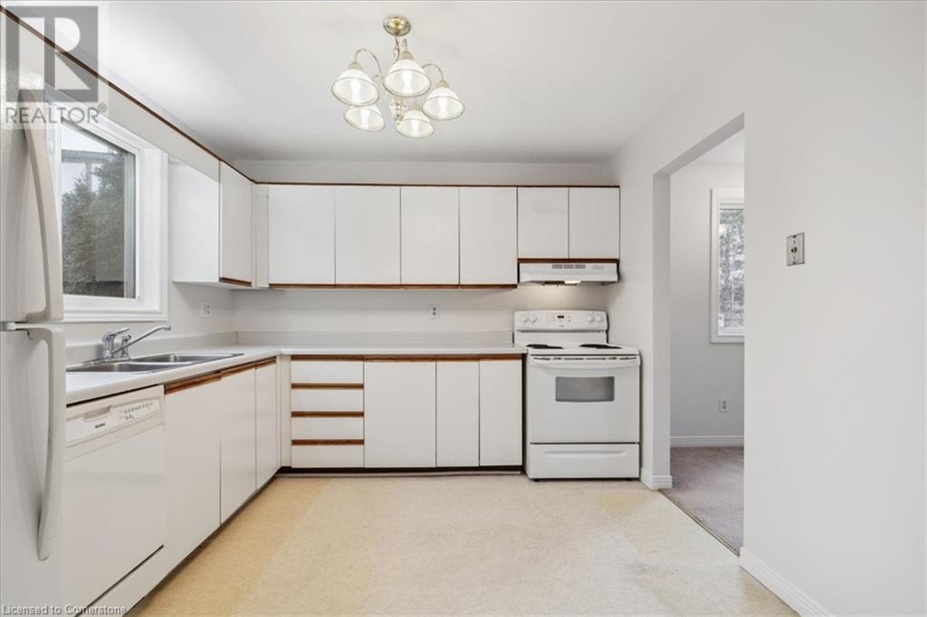 2200 Glenwood School Drive Unit# 49, Burlington, Ontario  L7R 4H4 - Photo 8 - 40685926