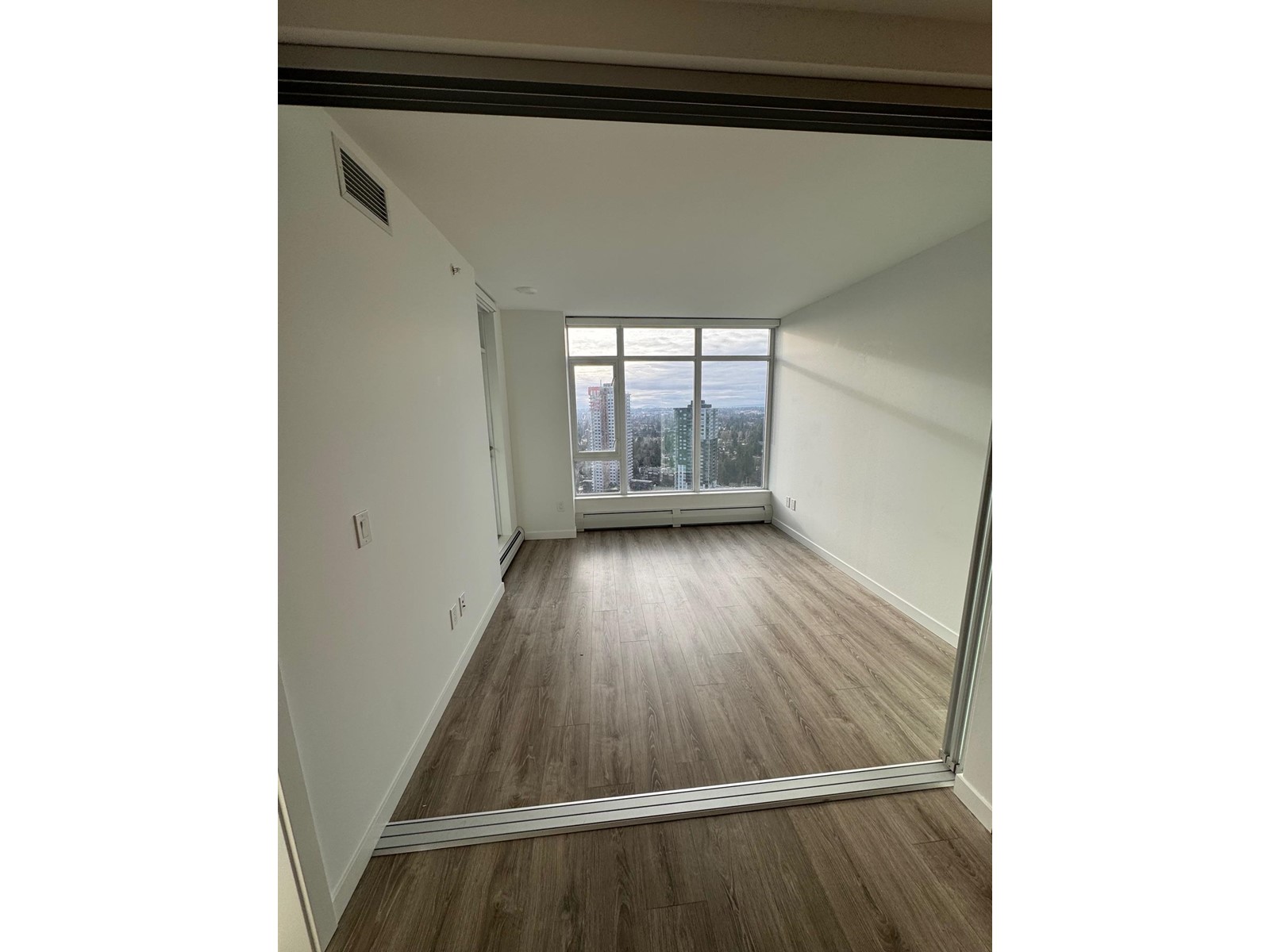 Property at 2910 13350 CENTRAL AVENUE image 2