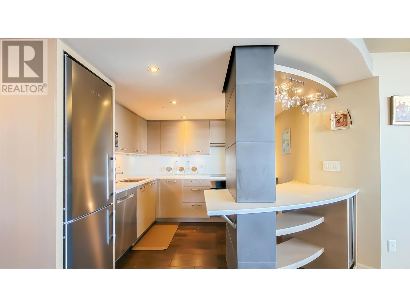 2203 739 Princess Street, New Westminster, British Columbia  V3M 6V6 - Photo 4 - R2952091