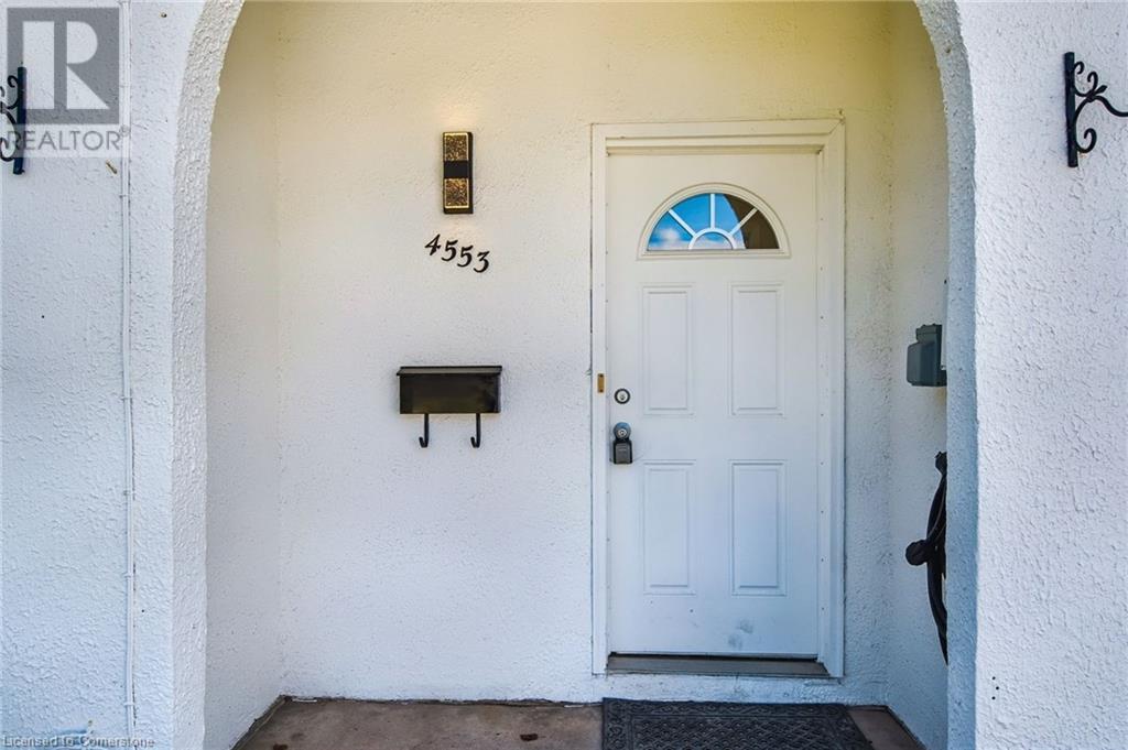 4553 Sussex Drive, Niagara Falls, Ontario  L2E 6S1 - Photo 3 - 40687210