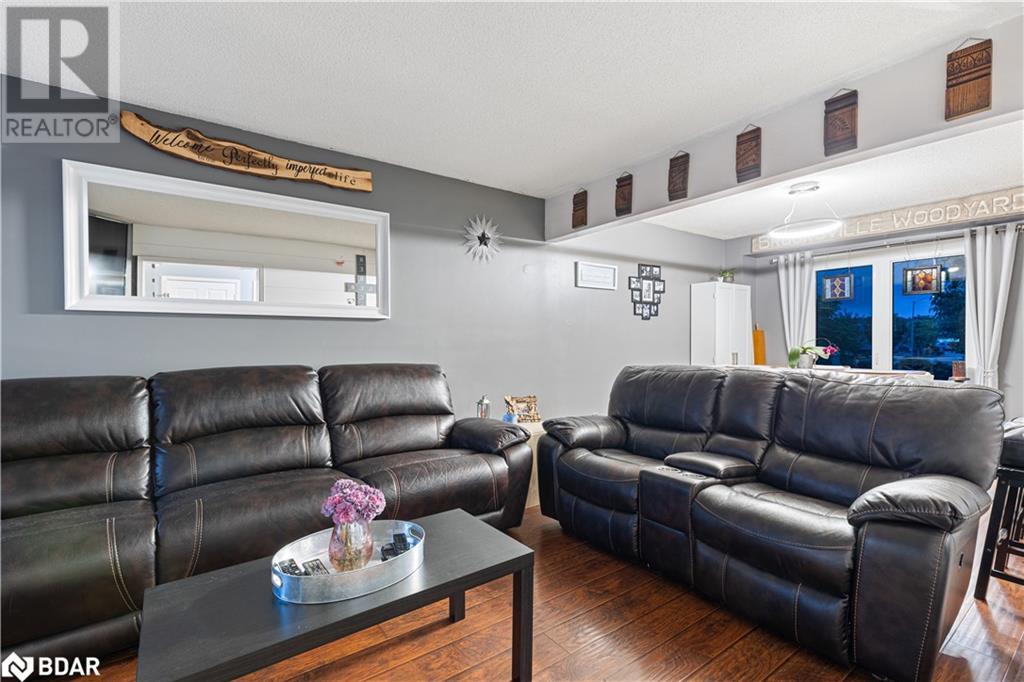 1885 Bainbridge Drive, Pickering, Ontario  L1V 6G9 - Photo 7 - 40654082