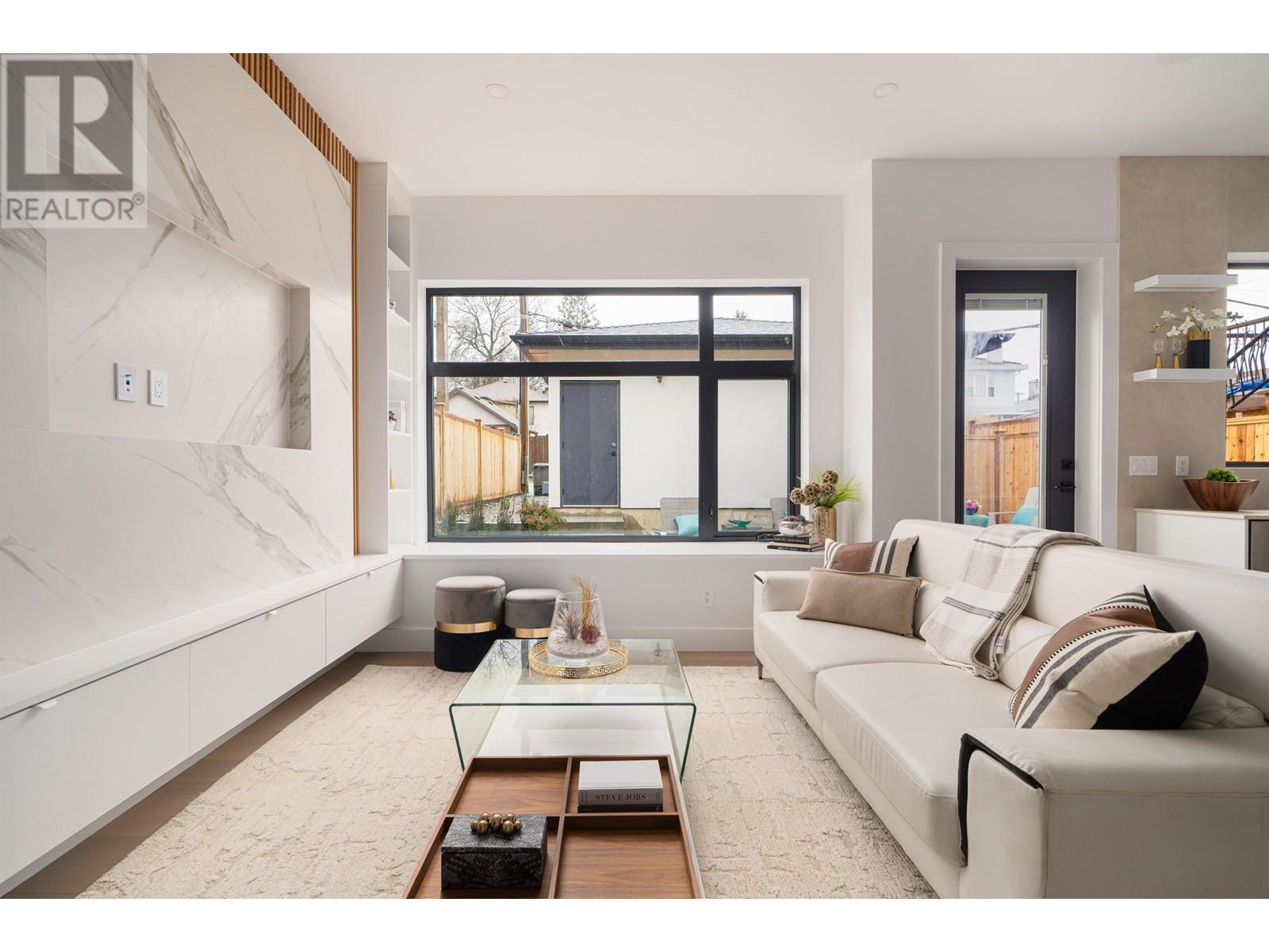 2 2474 E 21ST AVENUE