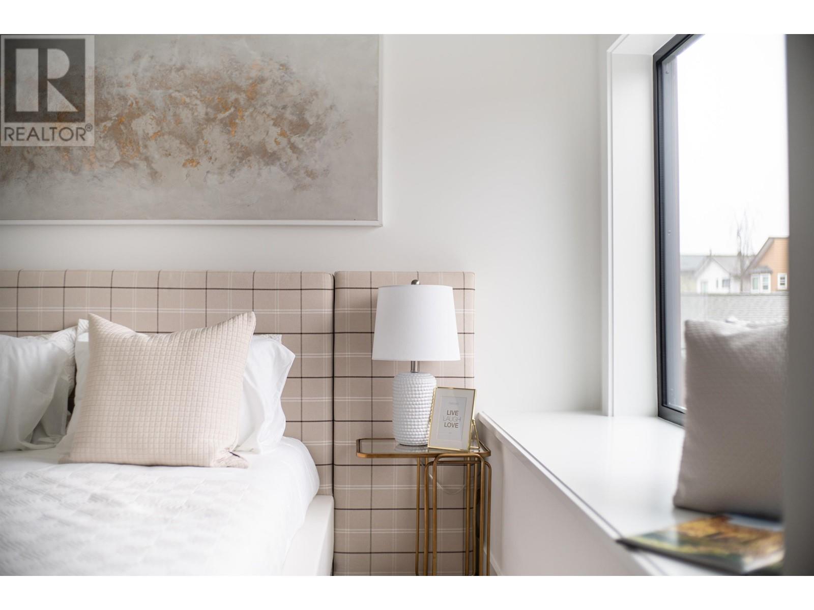 2 2474 E 21ST AVENUE