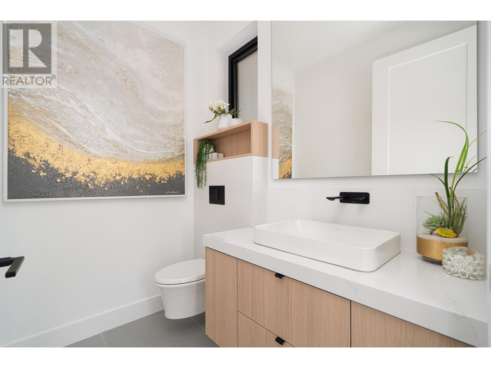 2 2474 E 21ST AVENUE