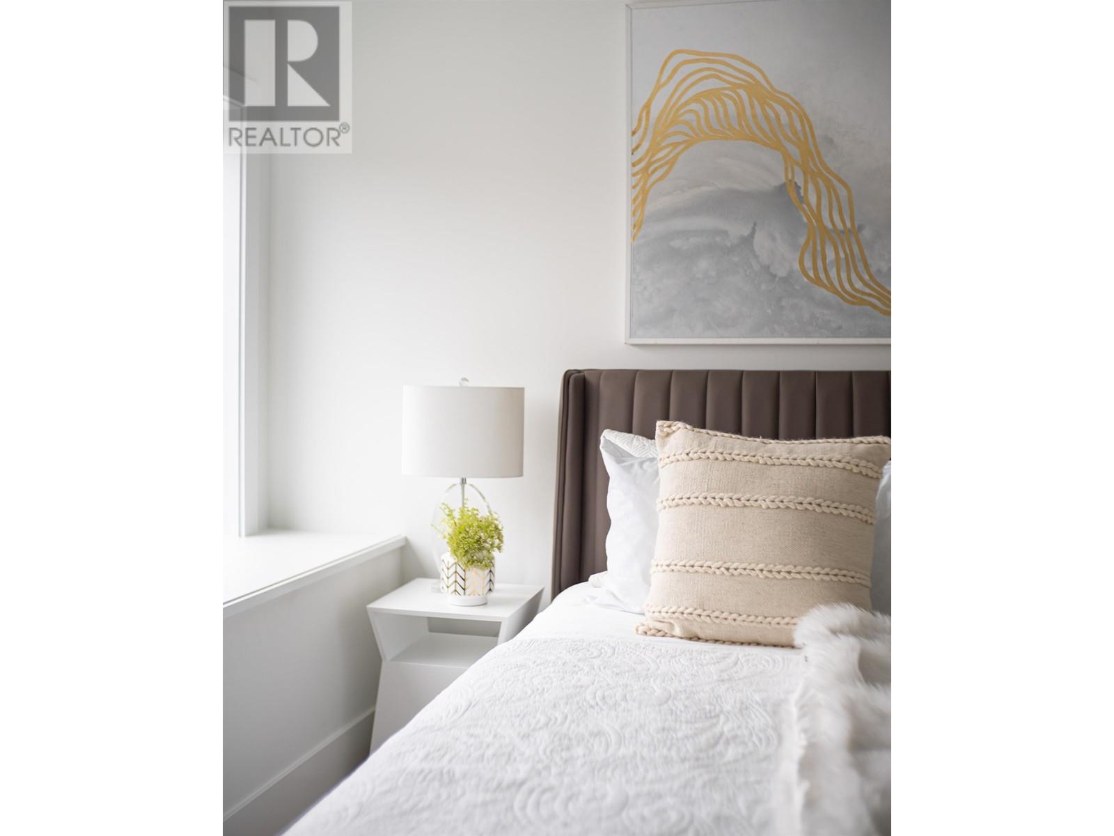 2 2474 E 21ST AVENUE