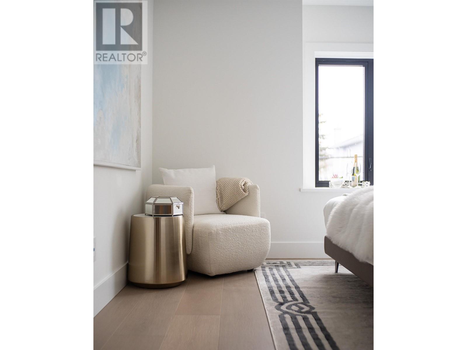 2 2474 E 21ST AVENUE