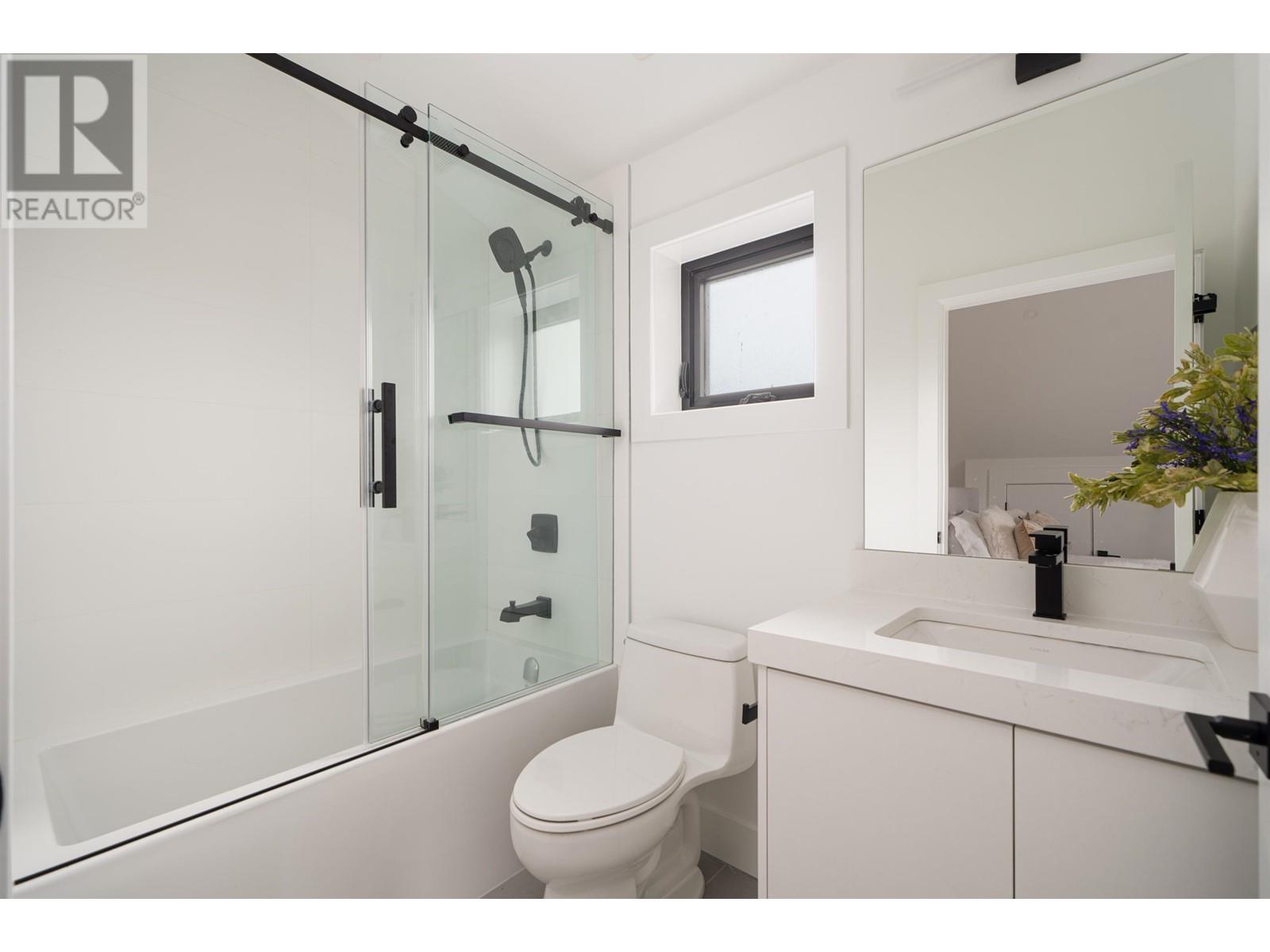 2 2474 E 21ST AVENUE