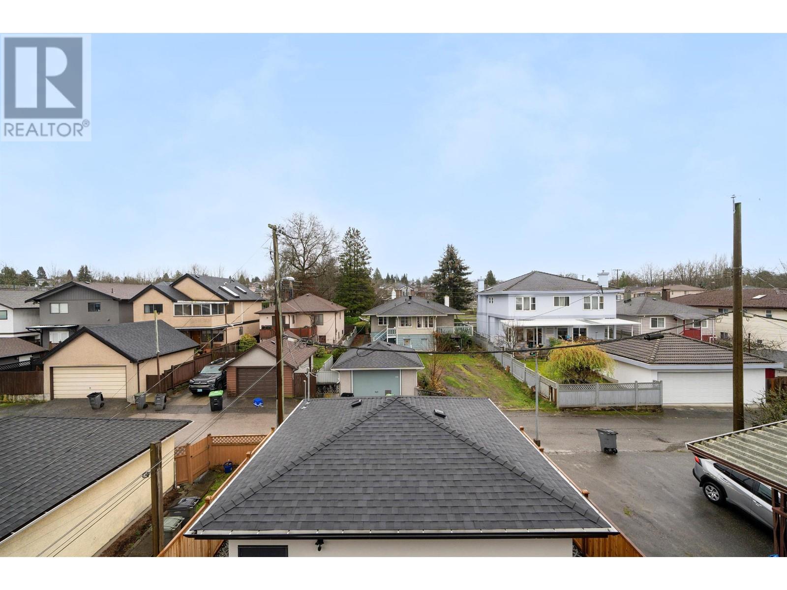 2 2474 E 21ST AVENUE