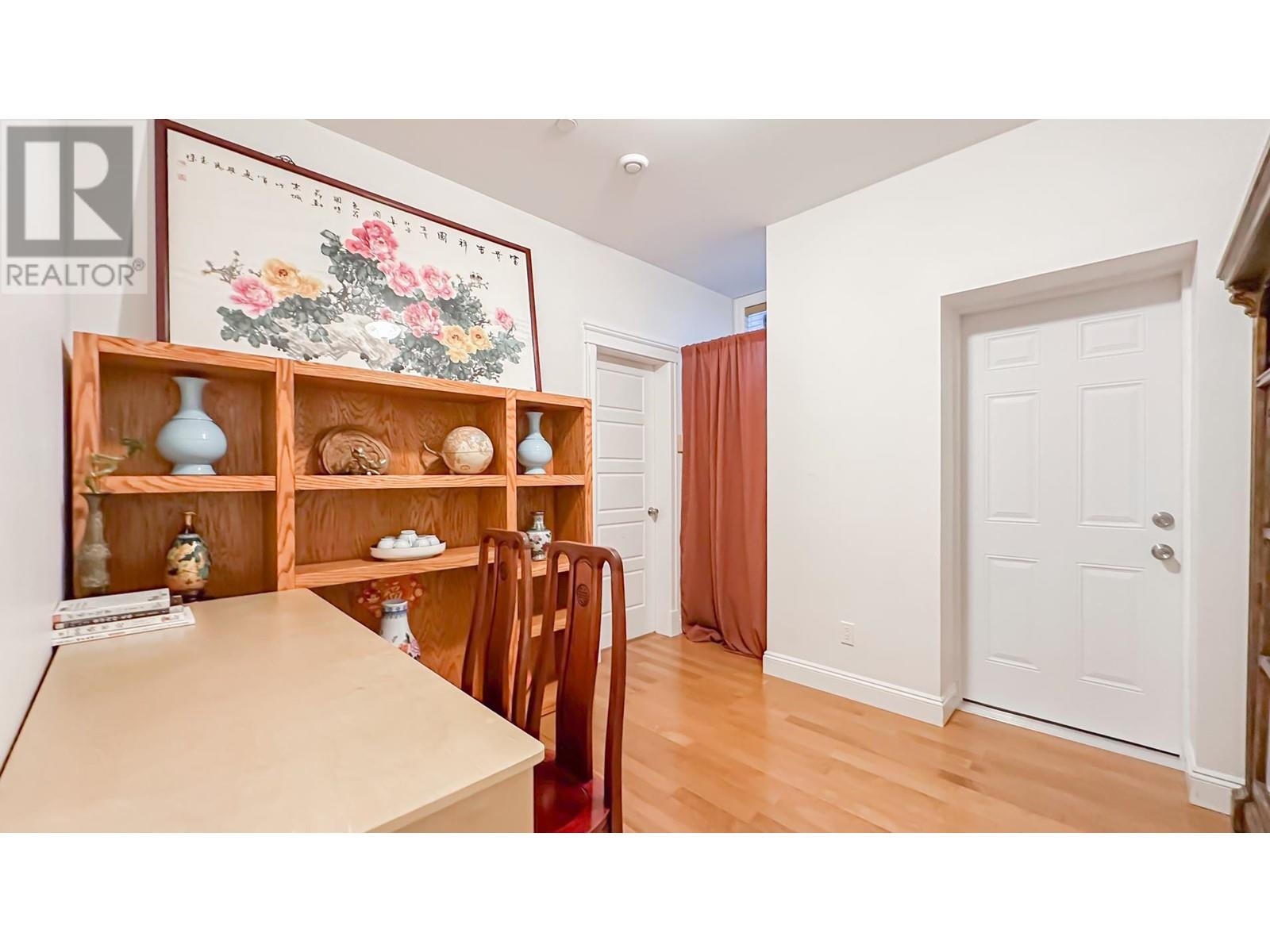 Listing Picture 22 of 33 : 28 W 47TH AVENUE, Vancouver / 溫哥華 - 魯藝地產 Yvonne Lu Group - MLS Medallion Club Member