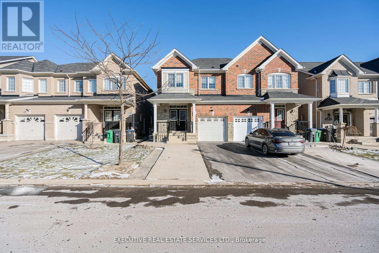 51 Gower Crescent, Brampton, Ontario  L6R 0R8 - Photo 2 - W11905233