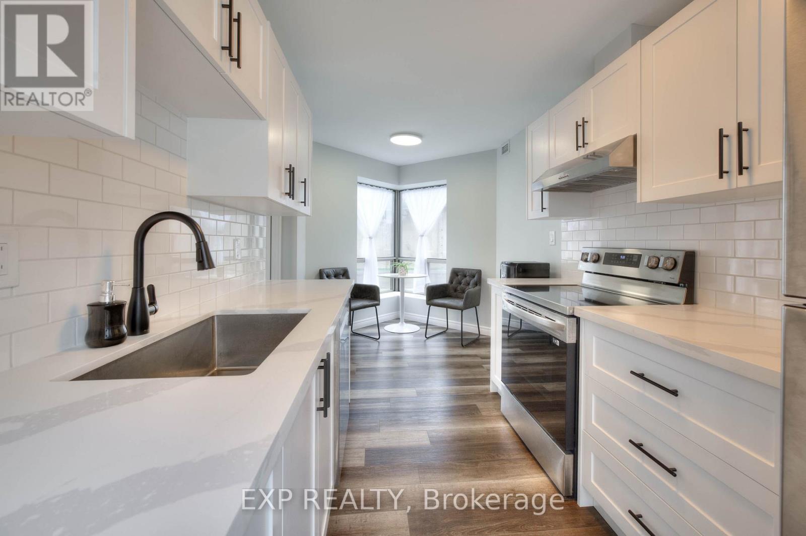 101 - 300 KEATS WAY, Waterloo, Ontario