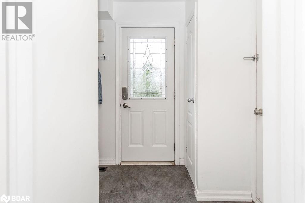 18 Christie Crescent, Barrie, Ontario  L4N 4W8 - Photo 4 - 40682742