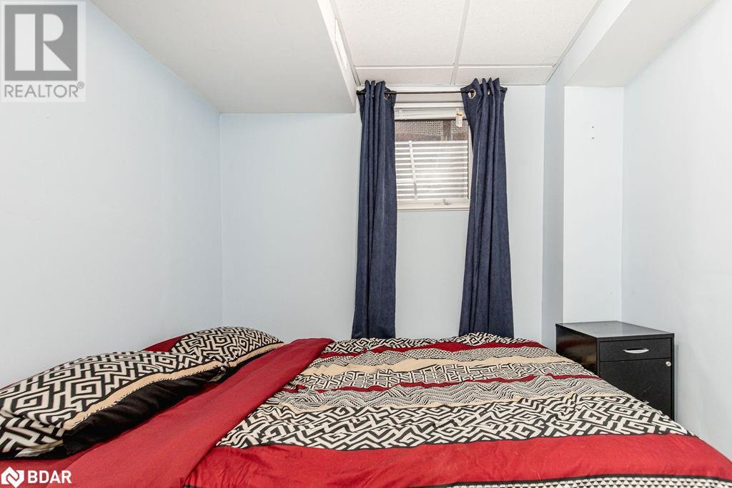 18 Christie Crescent, Barrie, Ontario  L4N 4W8 - Photo 25 - 40682742