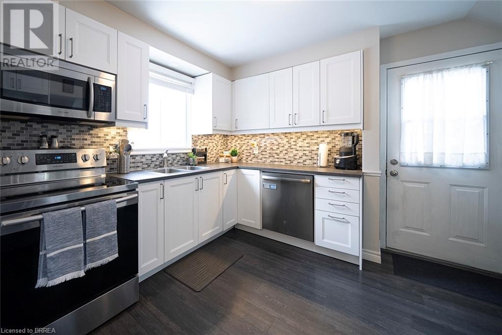 7 Fenwick Court, Brantford, Ontario  N3P 1B1 - Photo 8 - 40686345