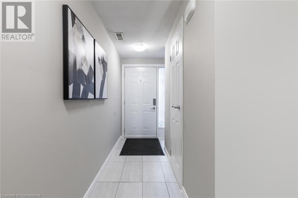 11 Harrisford Street Unit# 100, Hamilton, Ontario  L8K 6L7 - Photo 4 - 40687046