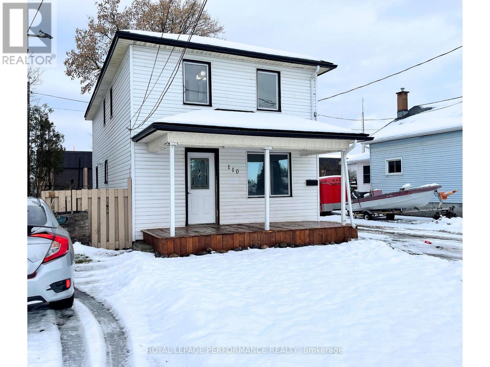 Property at 110 ELEVENTH STREET E image 3