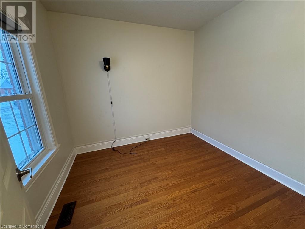 119 Superior Street, Brantford, Ontario  N3S 2K9 - Photo 12 - 40687019