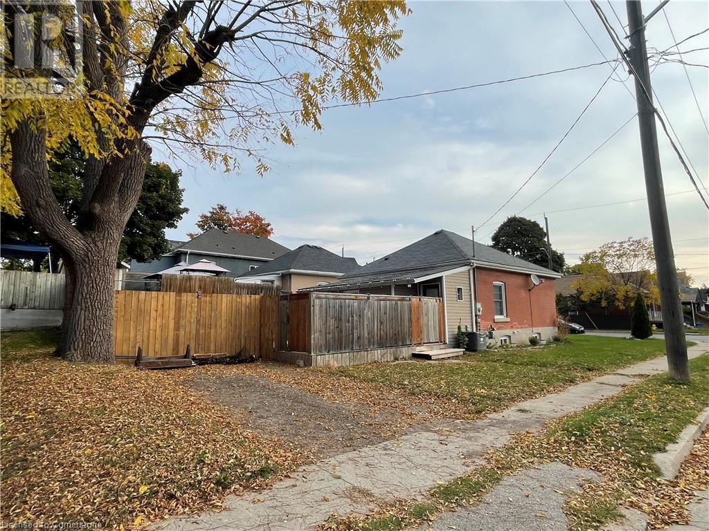 119 Superior Street, Brantford, Ontario  N3S 2K9 - Photo 5 - 40687019