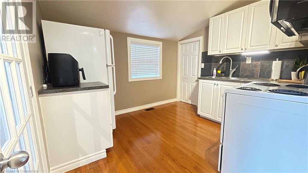 119 Superior Street, Brantford, Ontario  N3S 2K9 - Photo 6 - 40687019