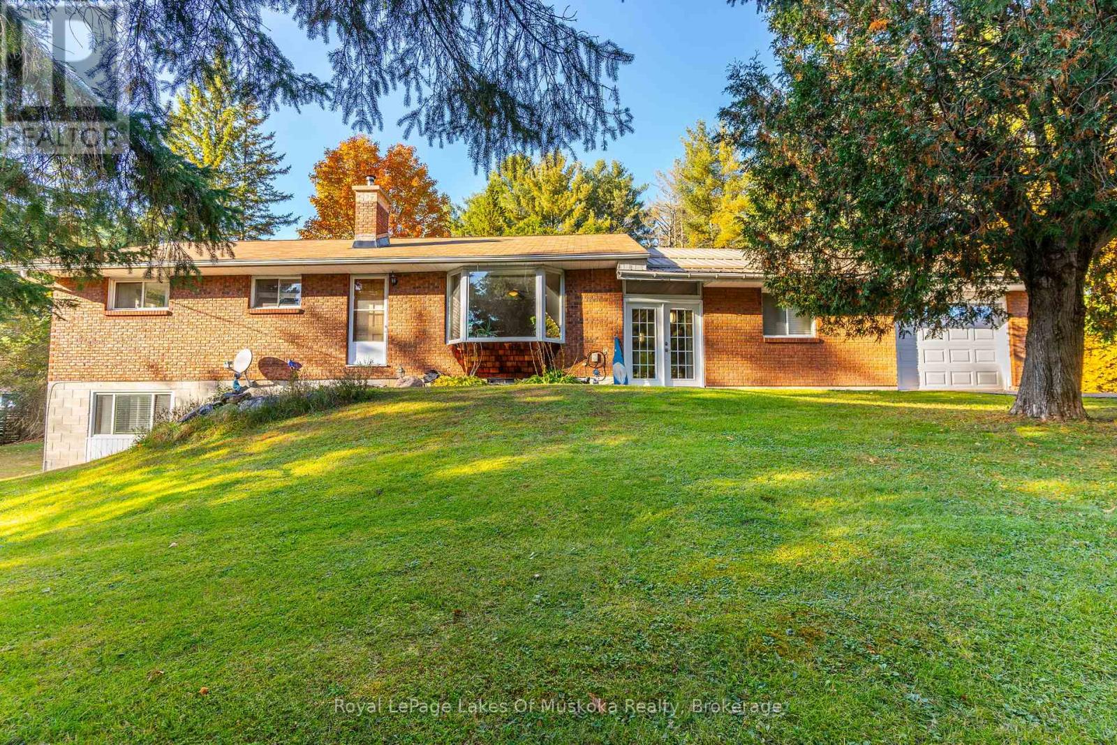 1179 Muskoka Road 117, Bracebridge (Macaulay), Ontario  P1L 1W9 - Photo 1 - X11905322