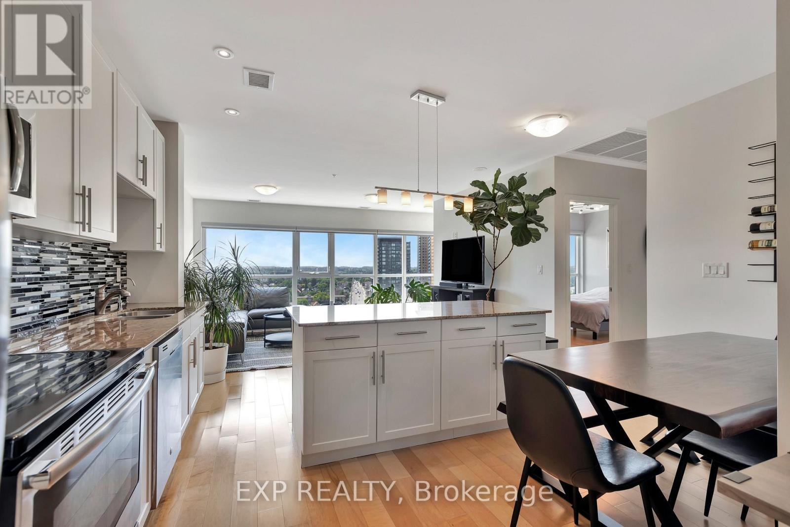 Property at 1001 - 1 VICTORIA STREET S image 5