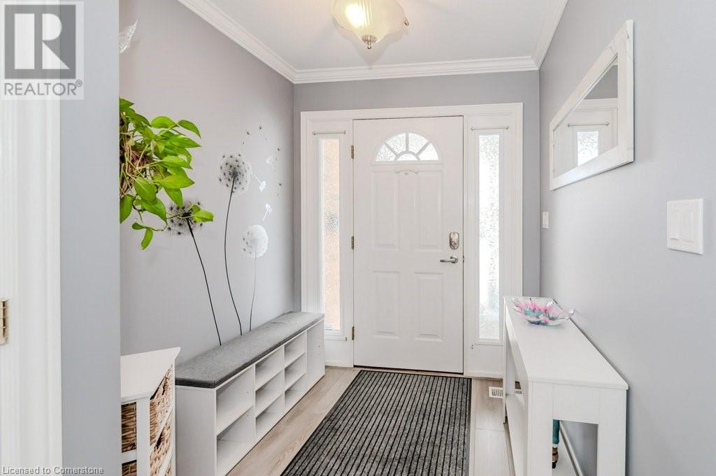 6 Abraham Drive N, Stratford, Ontario  N5A 8A9 - Photo 4 - 40687227