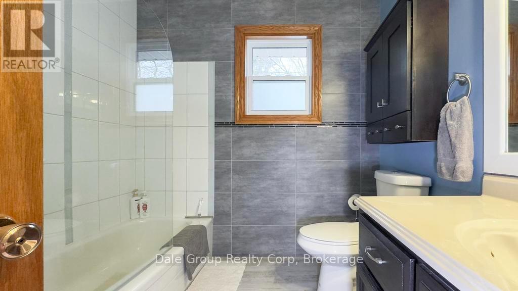 25 Jordan  (Belgrave) Drive, North Huron, Ontario  N0G 1E0 - Photo 15 - X11905463