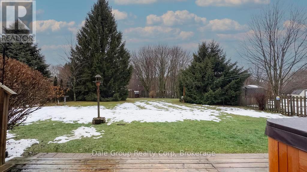 25 Jordan  (Belgrave) Drive, North Huron, Ontario  N0G 1E0 - Photo 32 - X11905463