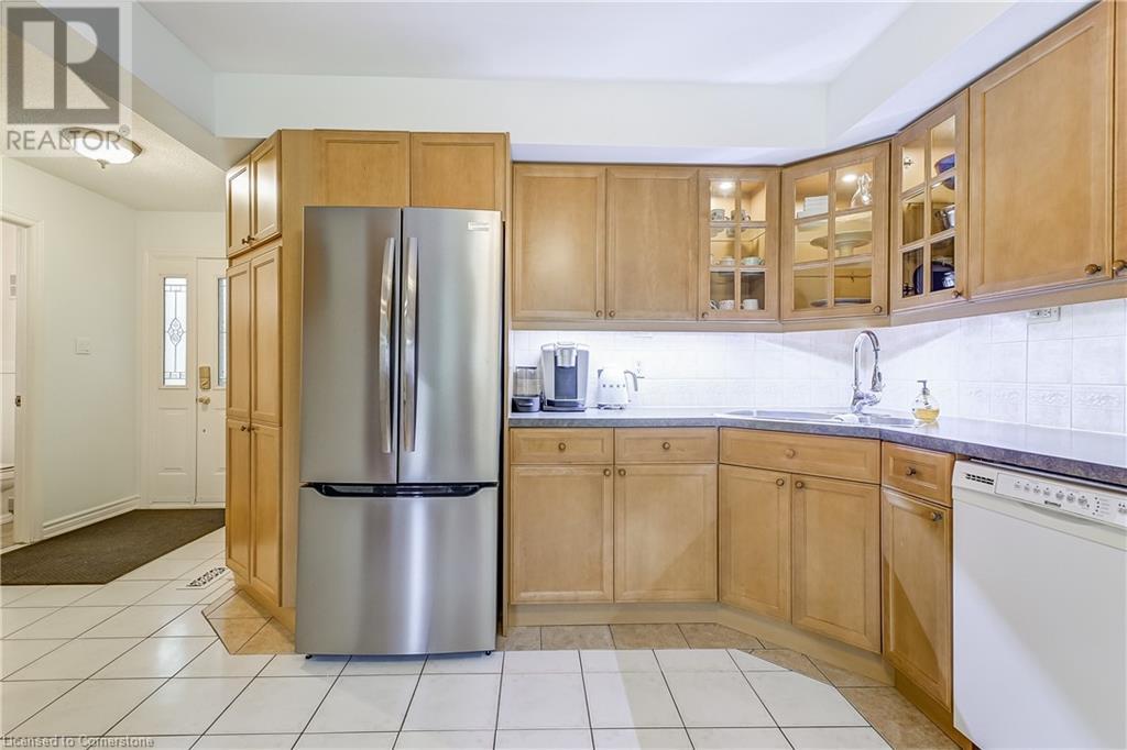 100 St Andrews Court Unit# 13, Hamilton, Ontario  L8K 6H2 - Photo 8 - 40686726