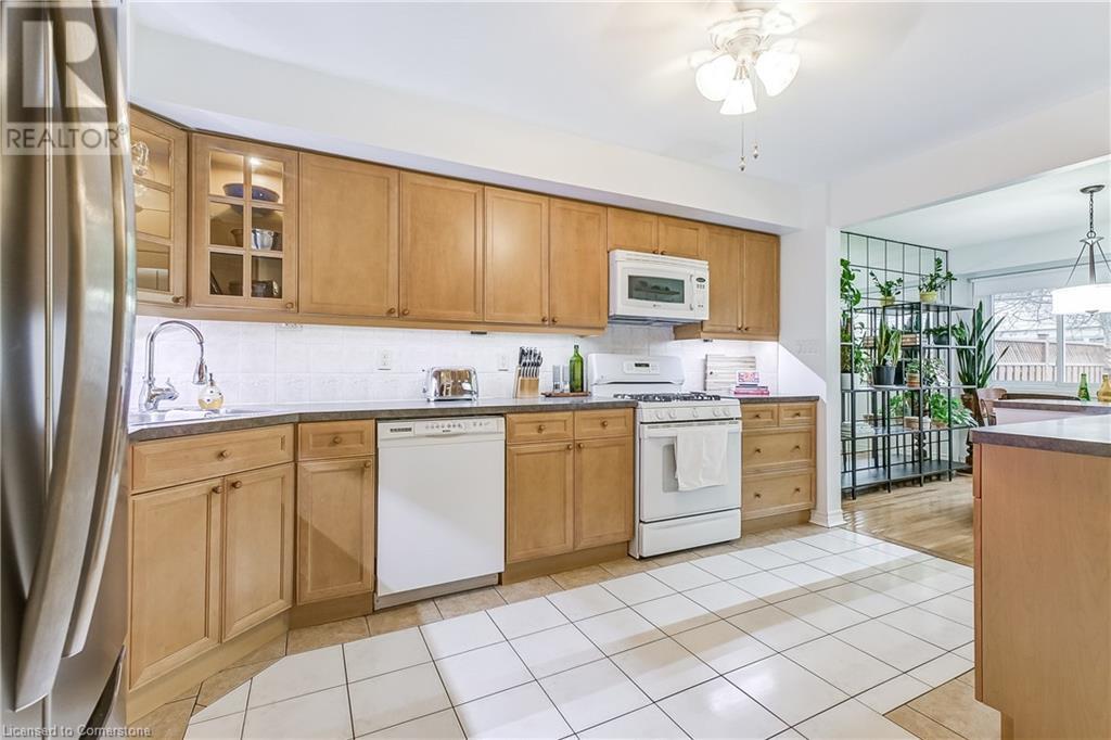 100 St Andrews Court Unit# 13, Hamilton, Ontario  L8K 6H2 - Photo 7 - 40686726