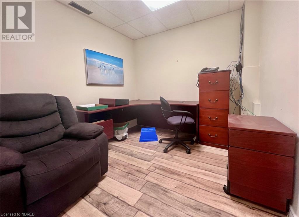 391 Main Street E Unit# 2, North Bay, Ontario  P1B 1B3 - Photo 9 - 40686310