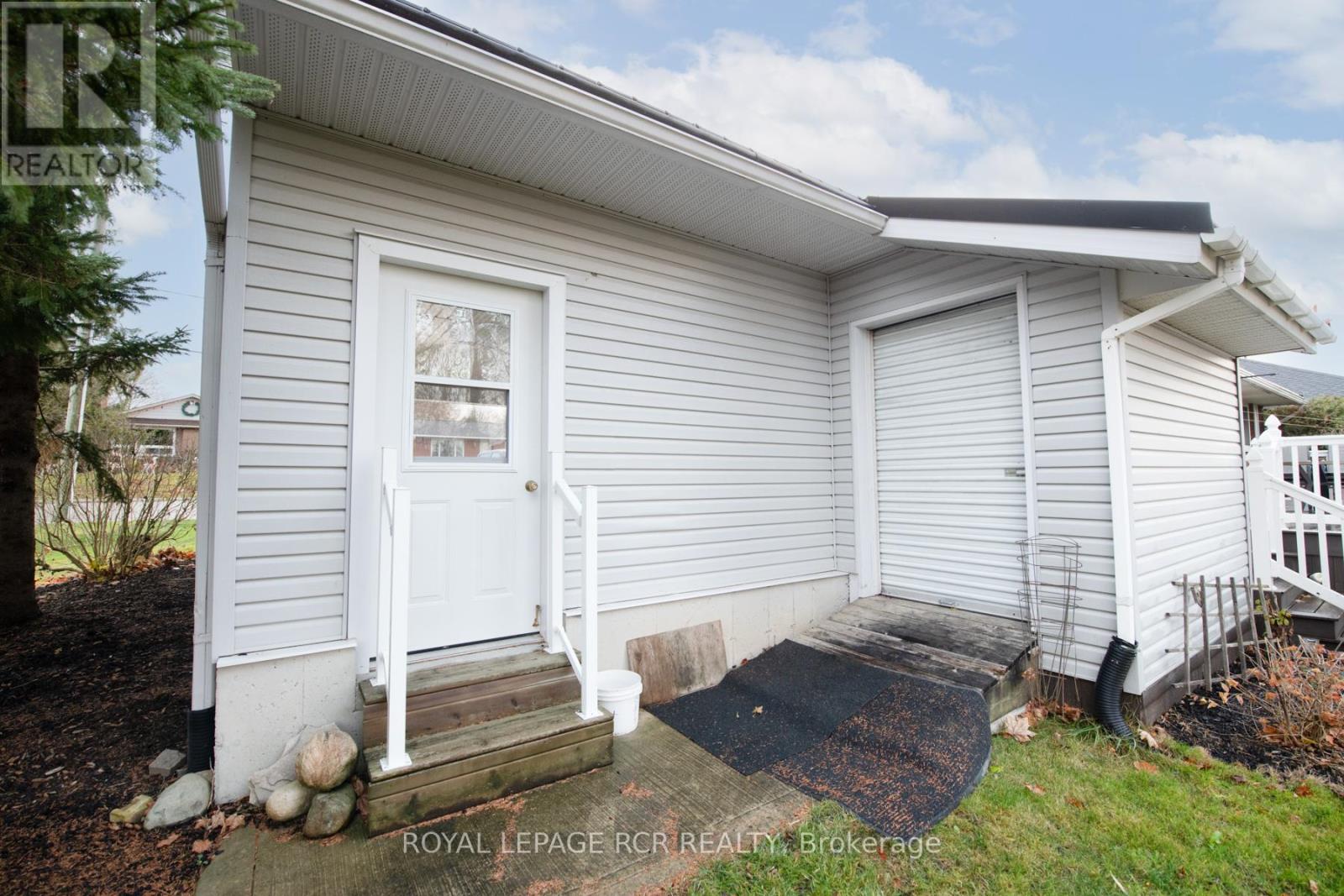 180 Miller Street, Wellington North, Ontario  N0G 2L3 - Photo 4 - X11822803