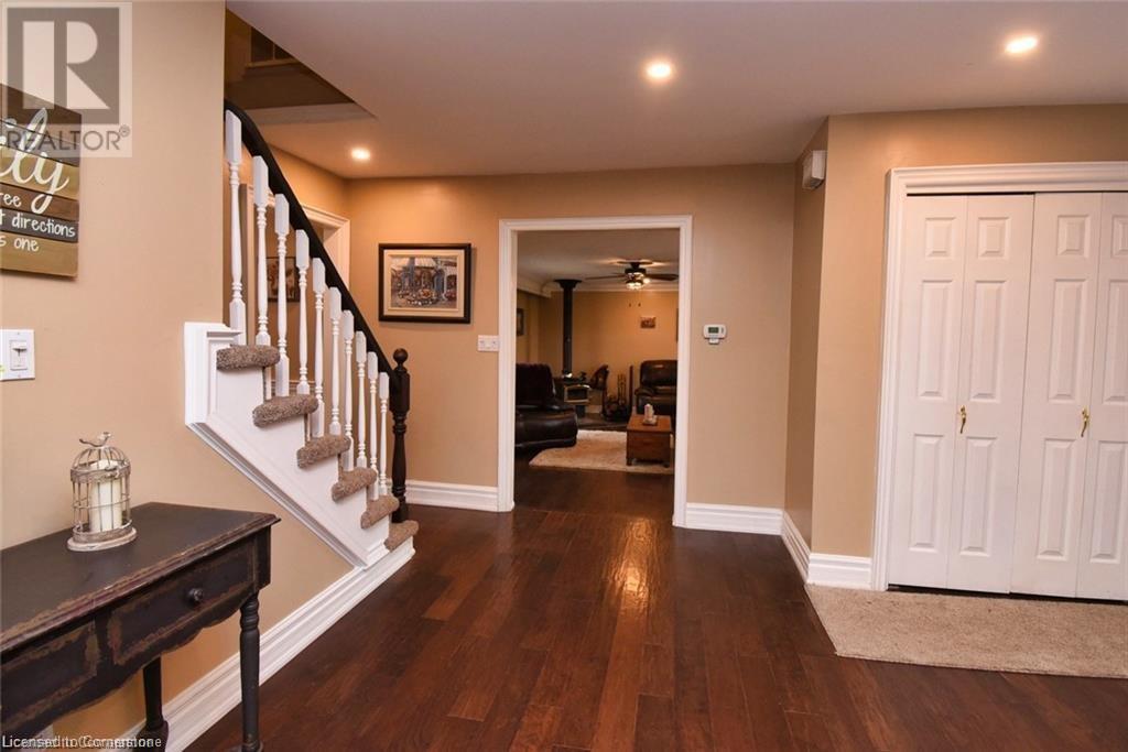 888 Mckenzie Road, Oneida, Ontario  N3W 2B5 - Photo 3 - 40687226