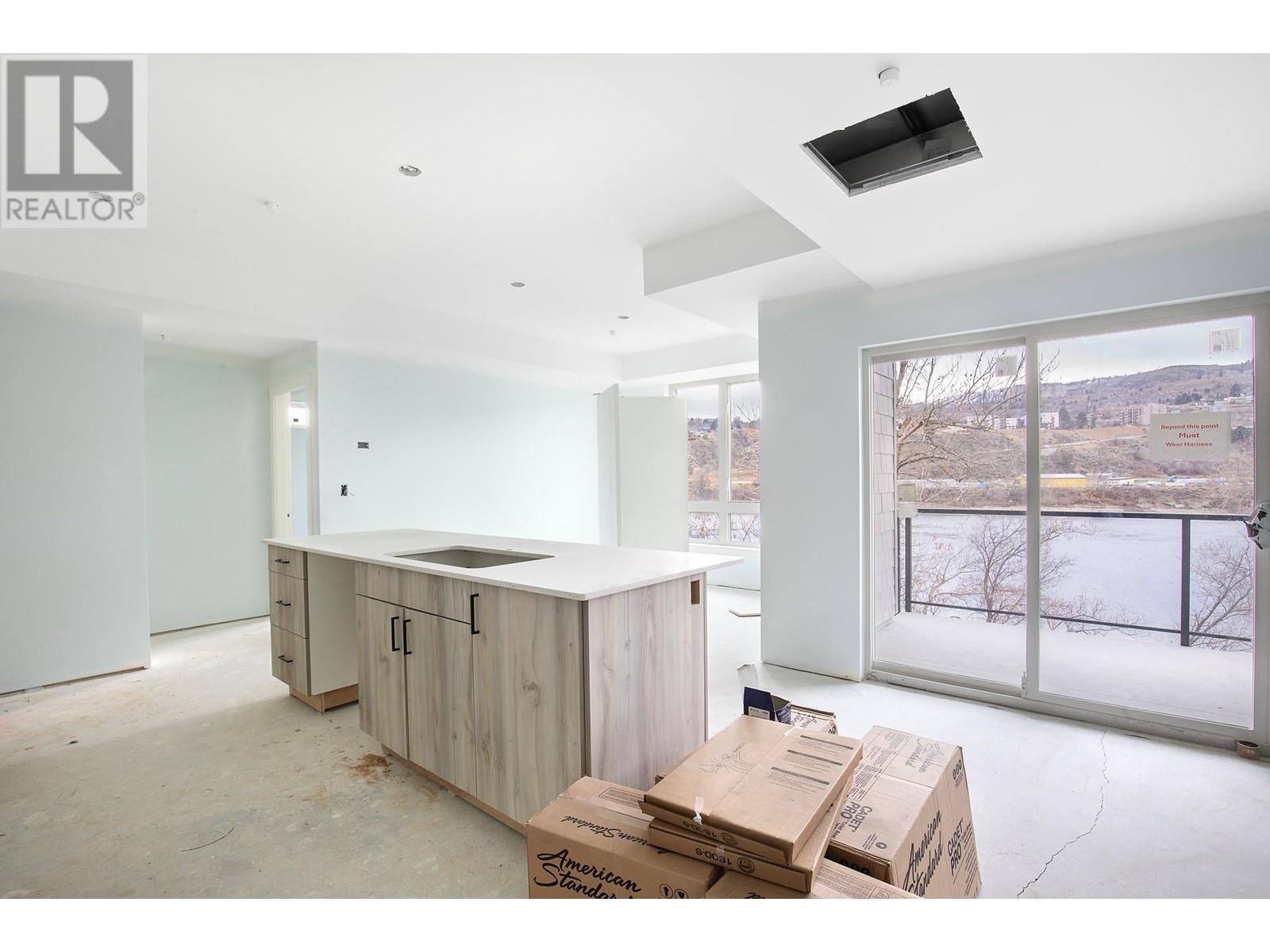 Property at 207 ROYAL Avenue Unit# 505 image 3