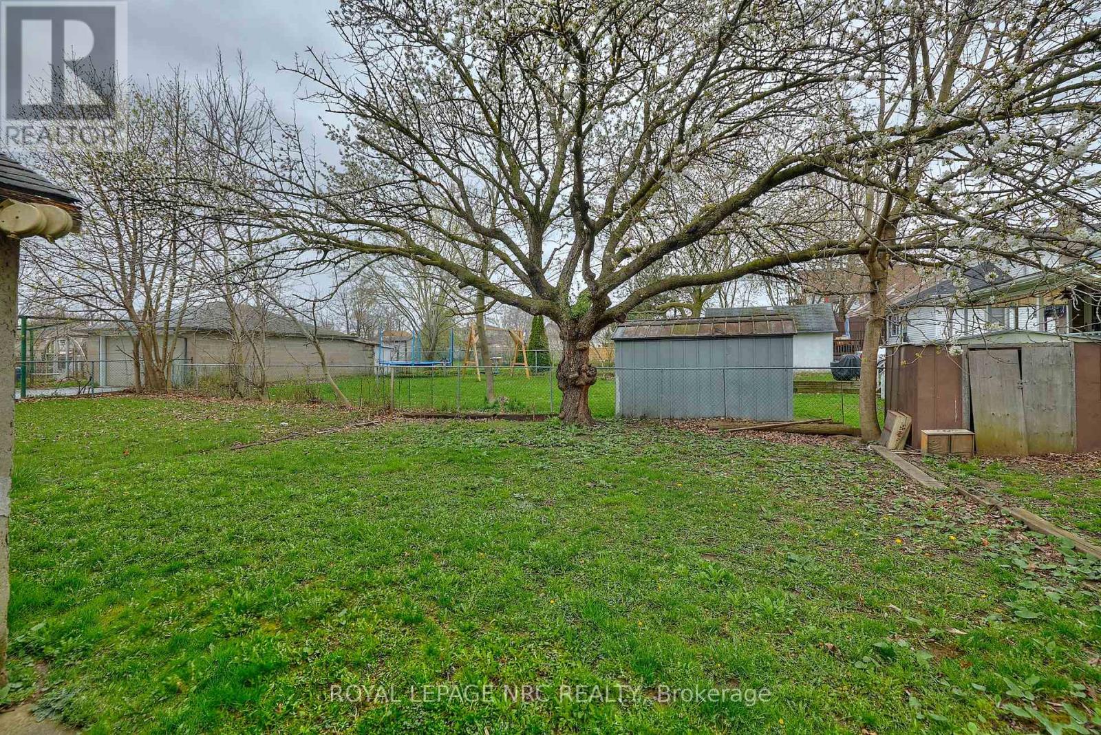 Property at 45 PINE STREET N image 4