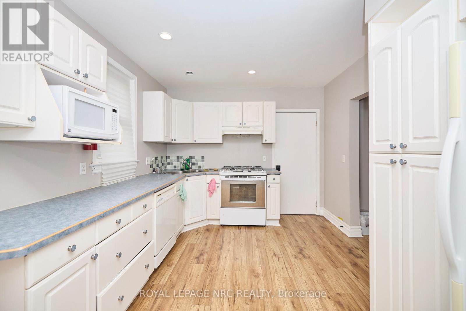 45 Pine Street N, Thorold (Thorold Downtown), Ontario  L2V 2P1 - Photo 7 - X11905543