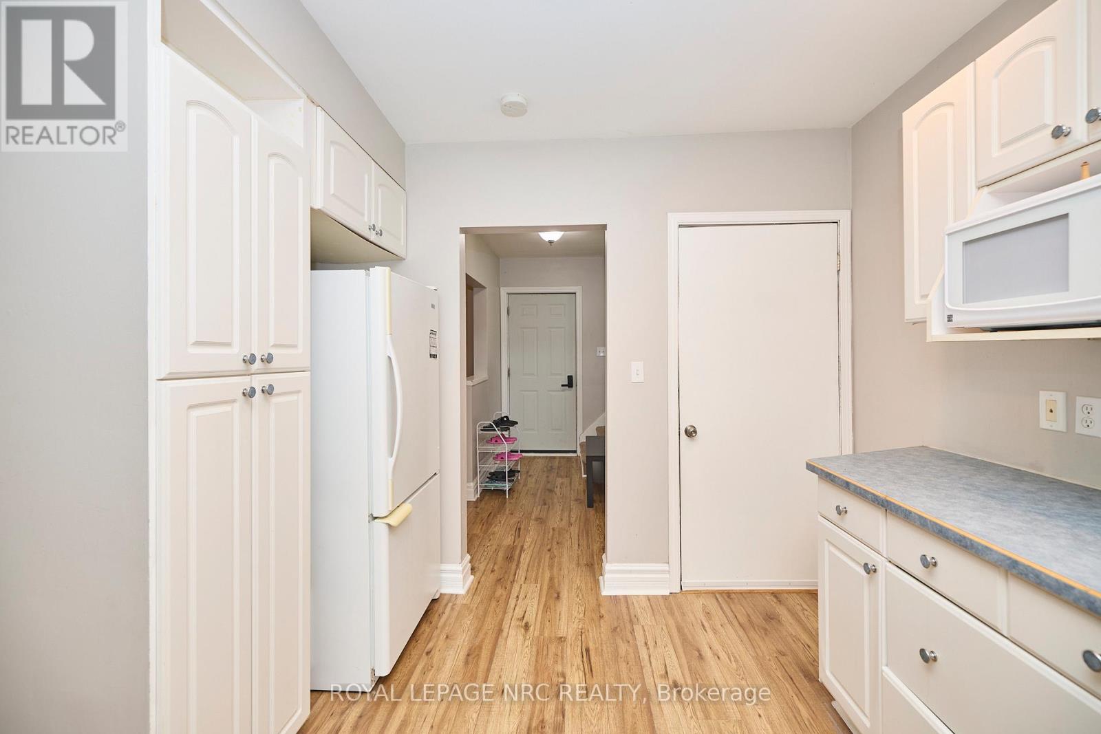 45 Pine Street N, Thorold (Thorold Downtown), Ontario  L2V 2P1 - Photo 8 - X11905543