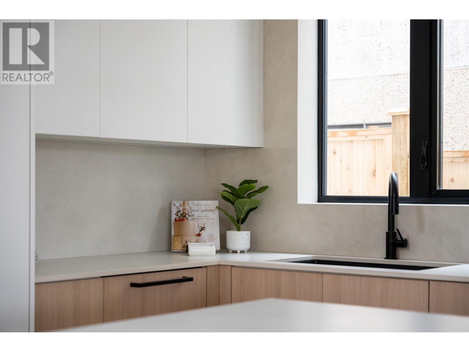 1 2474 E 21ST AVENUE