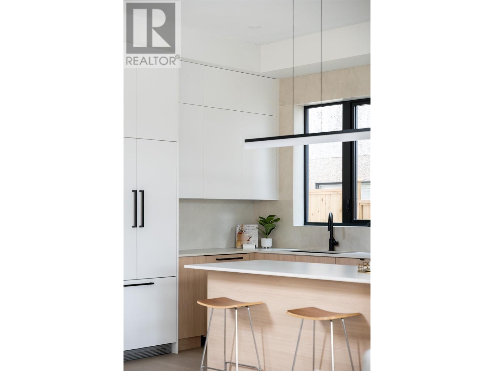 1 2474 E 21ST AVENUE