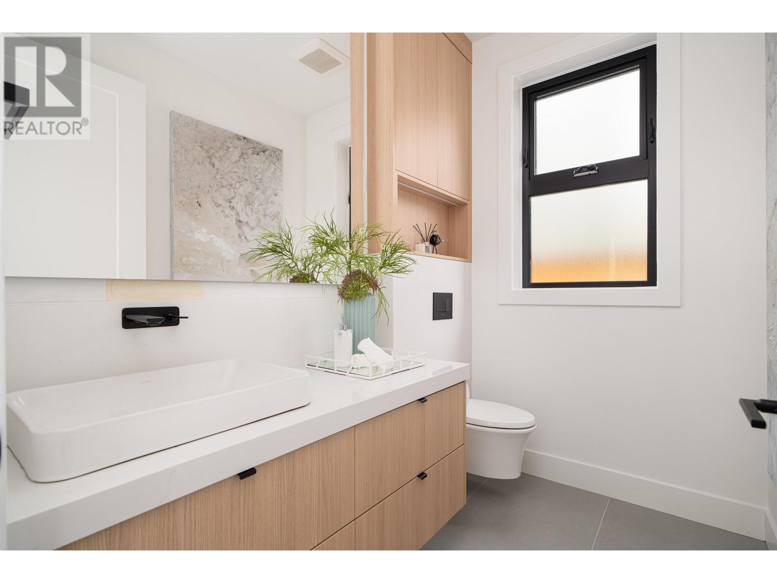 1 2474 E 21ST AVENUE