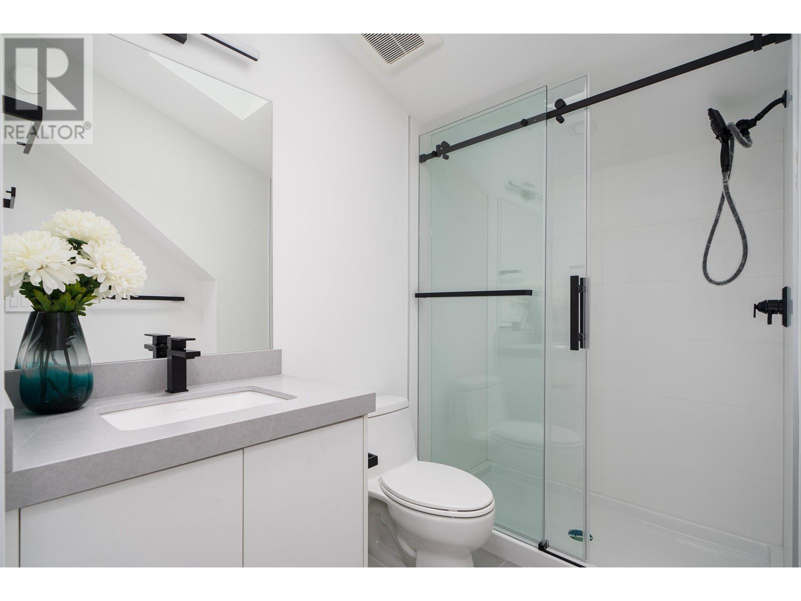 1 2474 E 21ST AVENUE