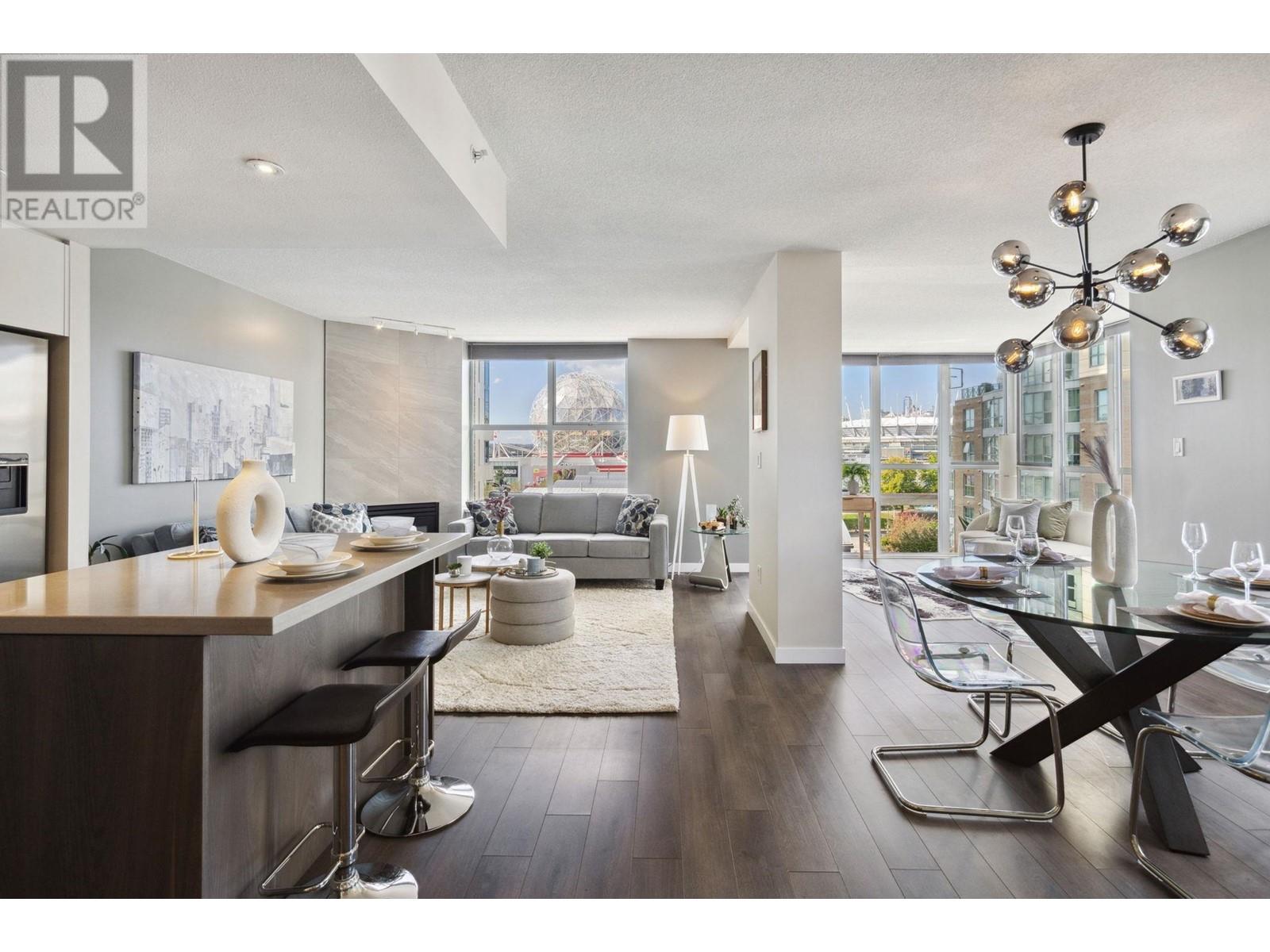 Listing Picture 2 of 40 : 501 1255 MAIN STREET, Vancouver / 溫哥華 - 魯藝地產 Yvonne Lu Group - MLS Medallion Club Member