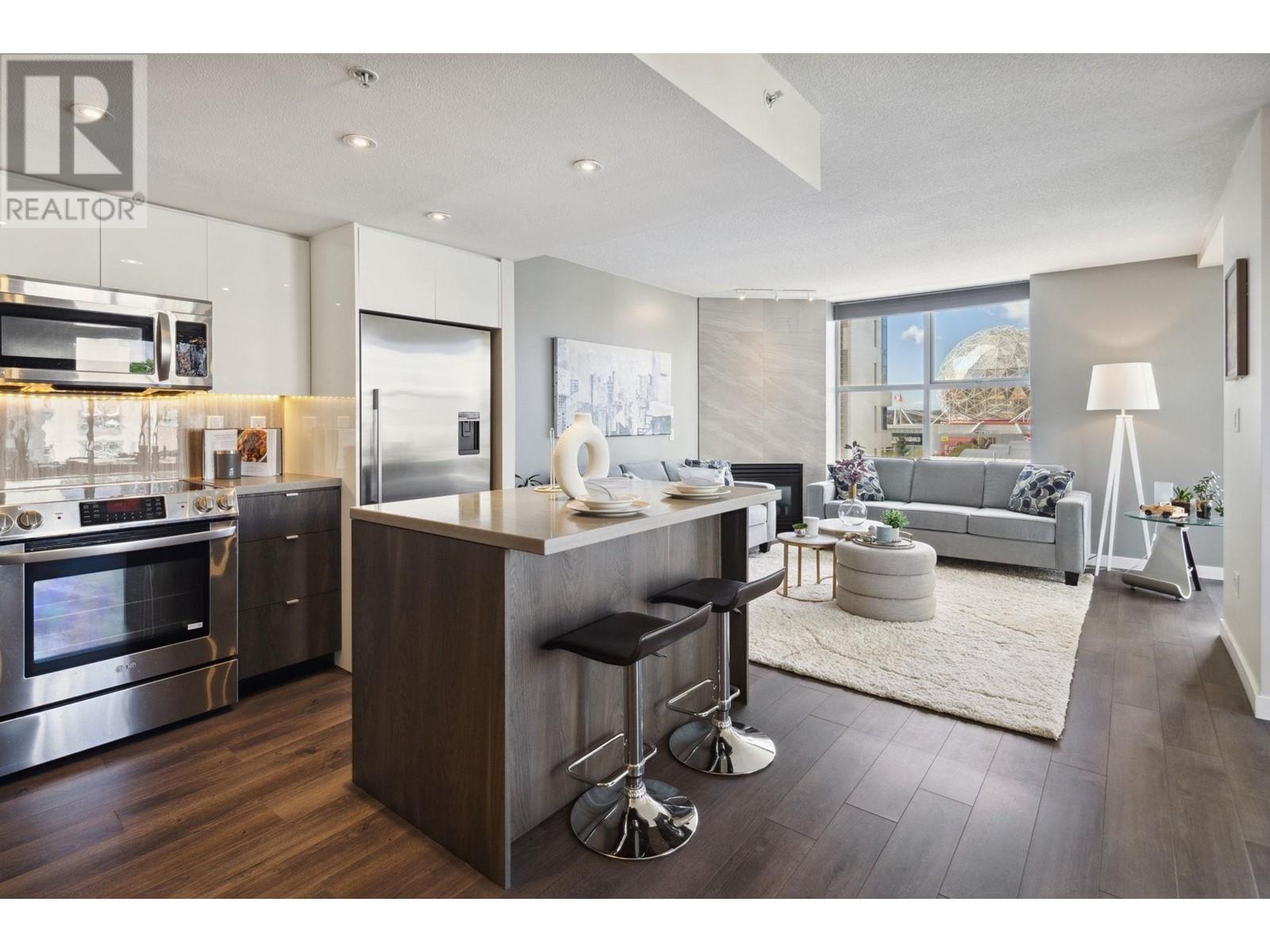 Listing Picture 3 of 40 : 501 1255 MAIN STREET, Vancouver / 溫哥華 - 魯藝地產 Yvonne Lu Group - MLS Medallion Club Member