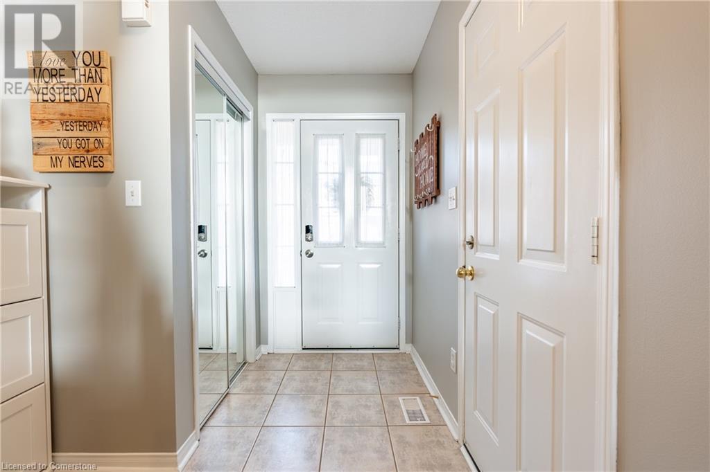 800 Paramount Drive Unit# 38, Hamilton, Ontario  L8J 3V8 - Photo 4 - 40683333