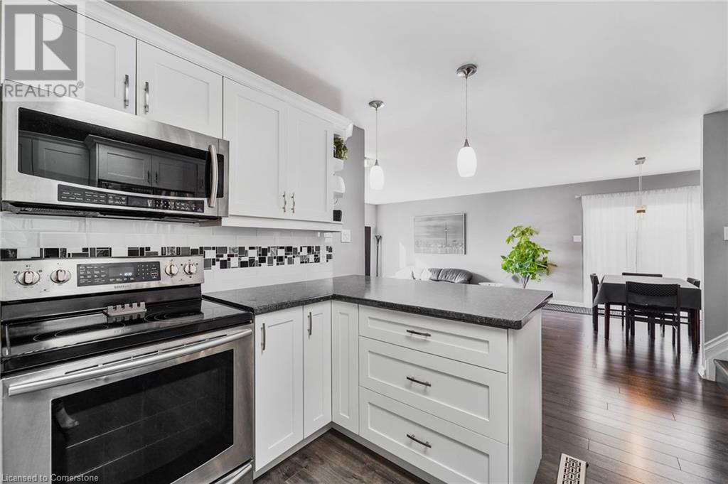 8 Muscot Drive, Hamilton, Ontario  L8J 1X2 - Photo 14 - 40687296